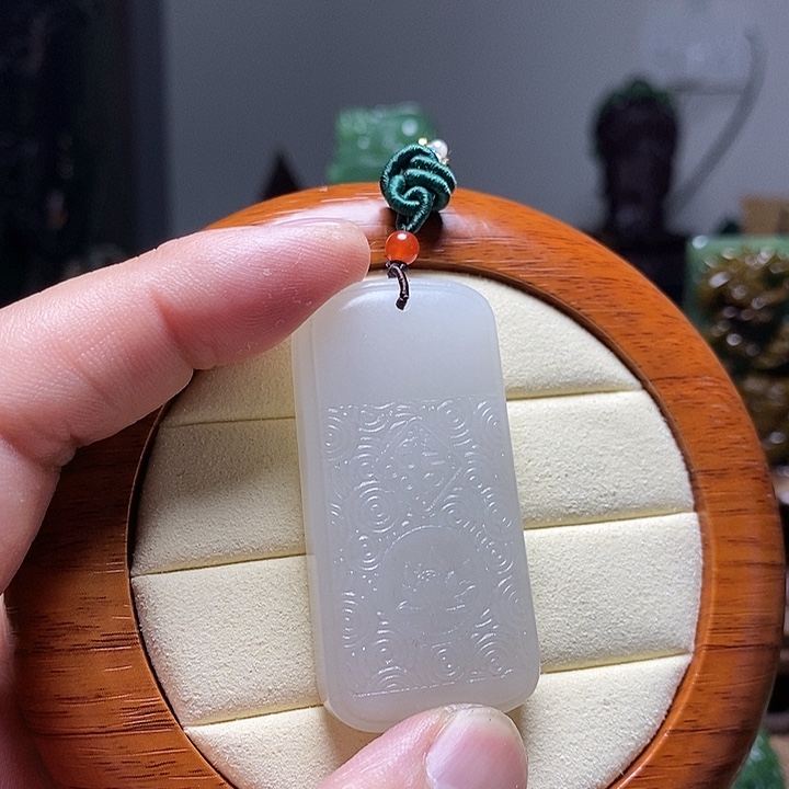 和田玉（碧玉）未镶嵌颈饰