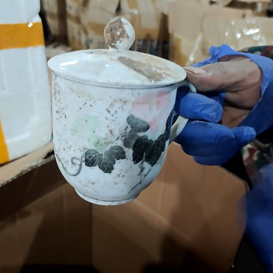 摆件陶瓷盘子碗啥都有