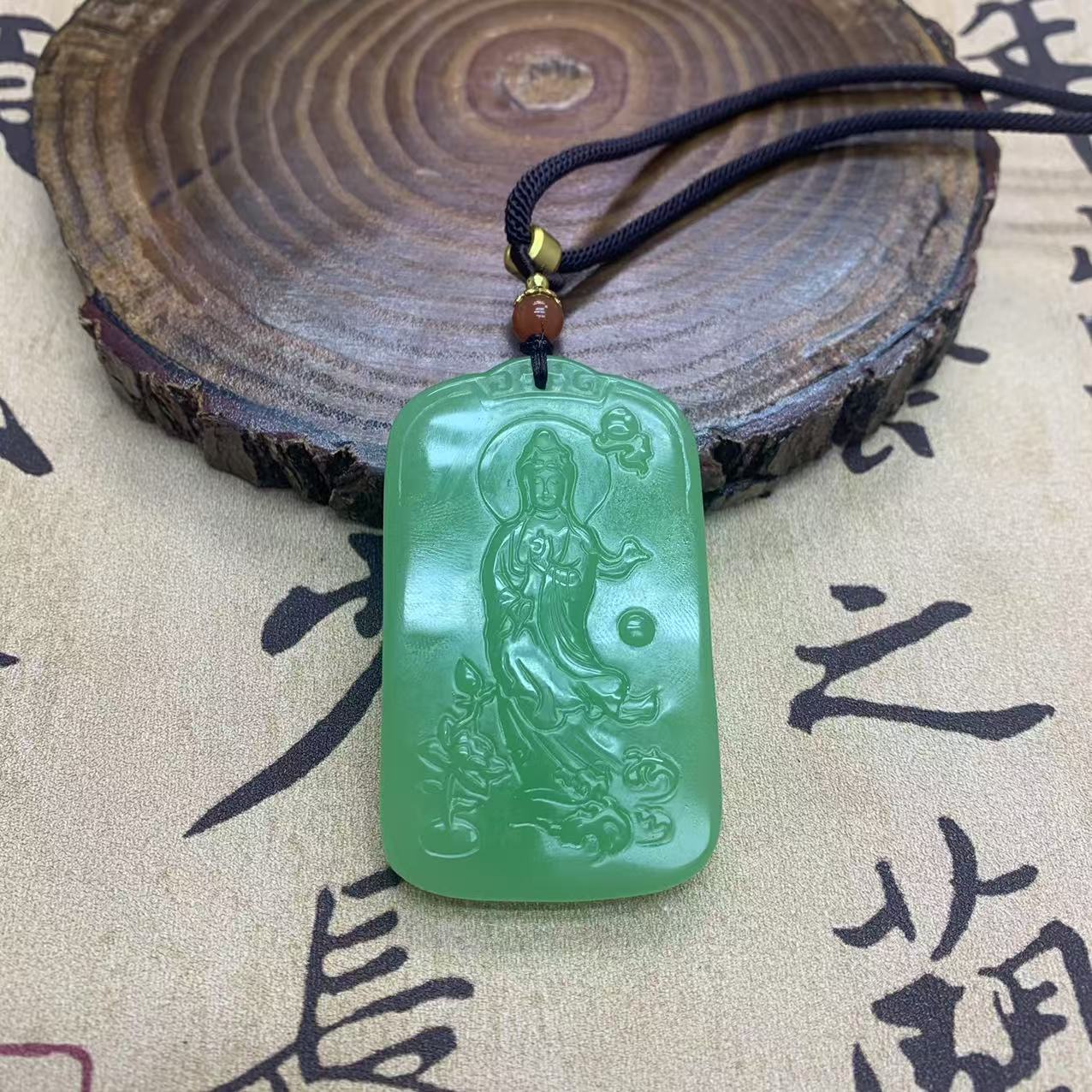 精美湖水绿站观音吊坠-气质-典雅