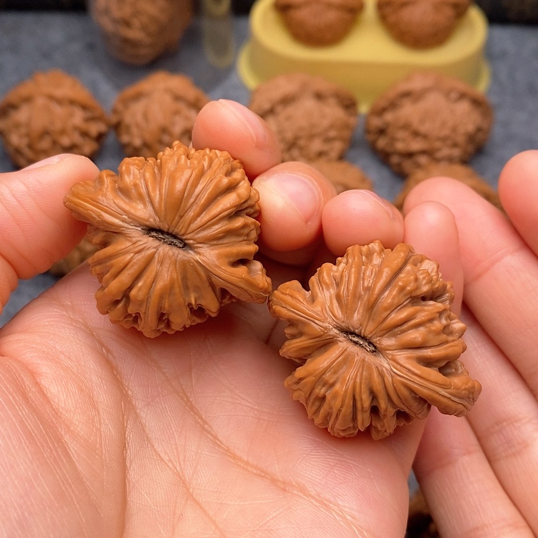 文玩核桃把件四座楼38