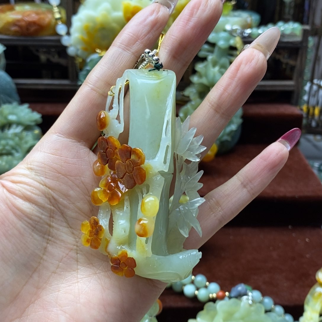 蛇纹石玉挂件未镶嵌最*