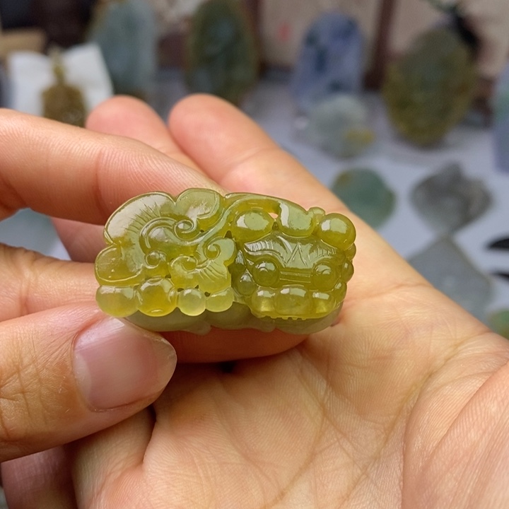 定制翡翠未镶嵌翡翠