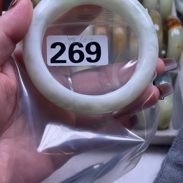 耿***含蛇纹石玉合金手镯