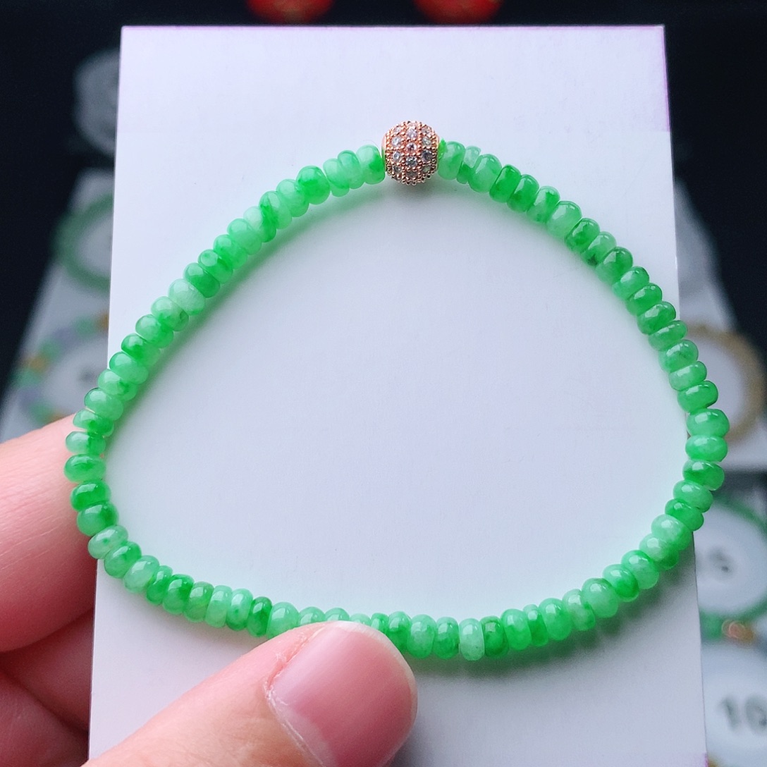 翡翠手串未镶嵌翡翠