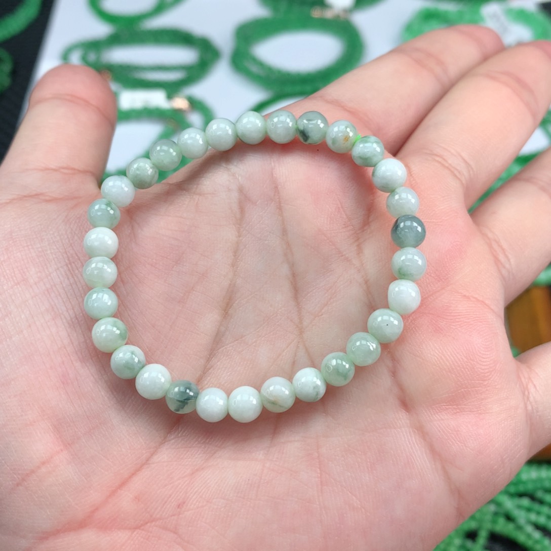 翡翠手链未镶嵌翡翠