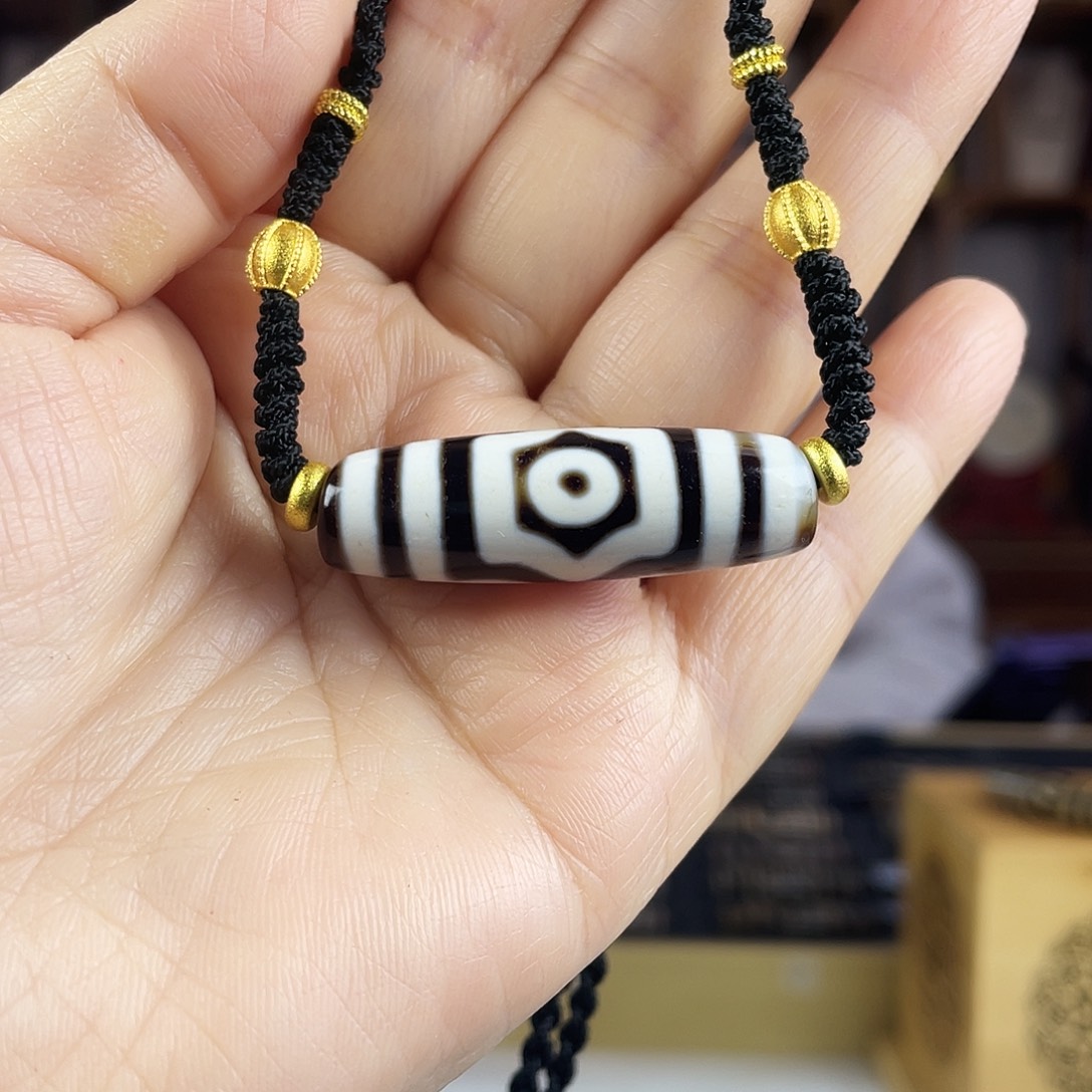 玛瑙/玉髓合金颈饰行运