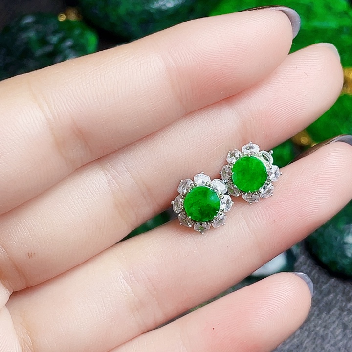 翡翠银S925镶嵌颈饰多样性