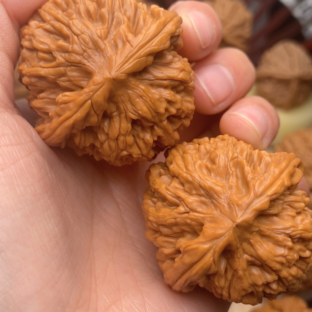 文玩核桃把件42核老闷