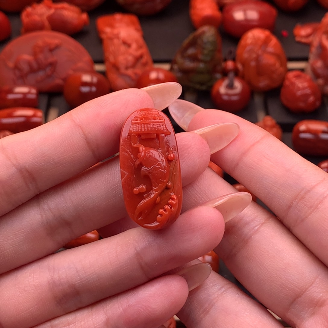 未镶嵌鱼跃龙门吊坠南红玛瑙