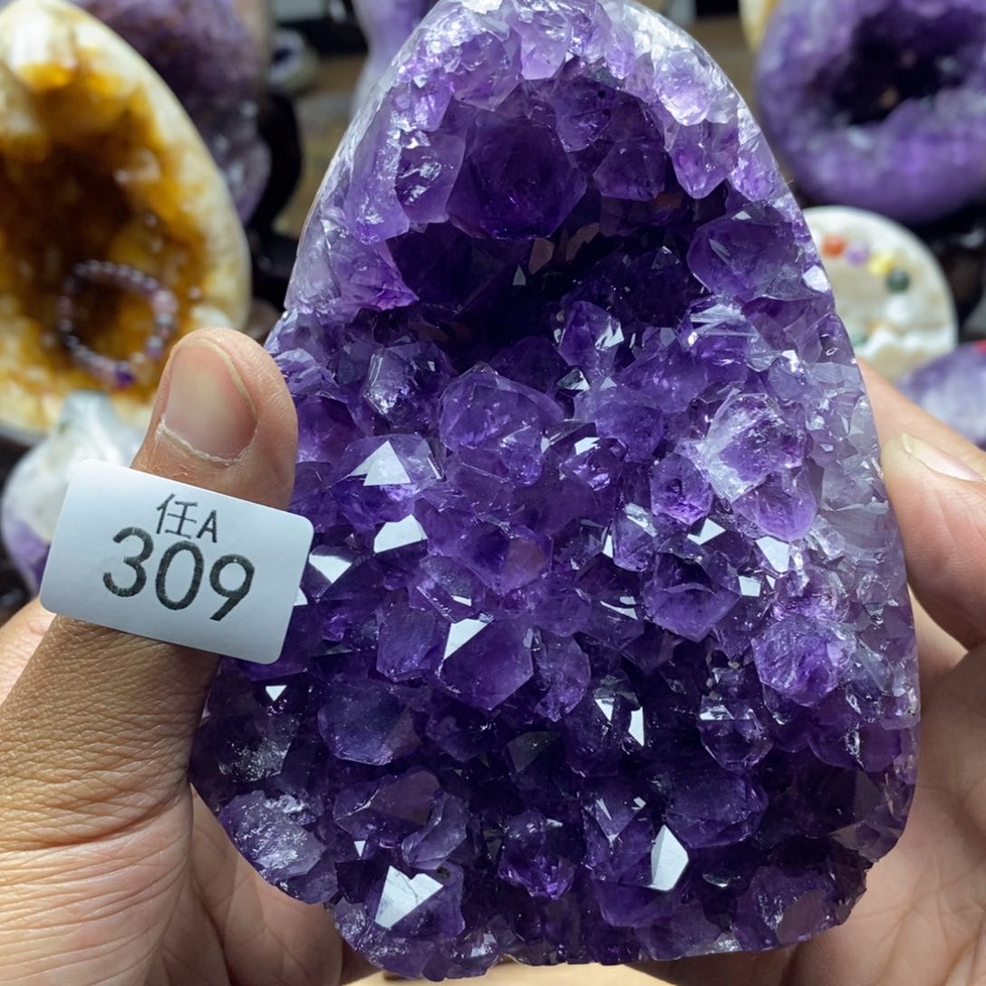 未镶嵌大型摆件（非配饰）水晶