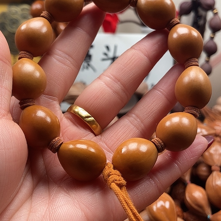 橄榄核手串/手链鸽子蛋