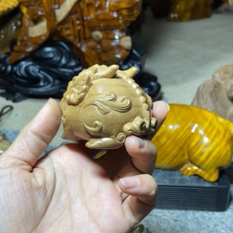 太***紫金丝楠皮丘摆件的