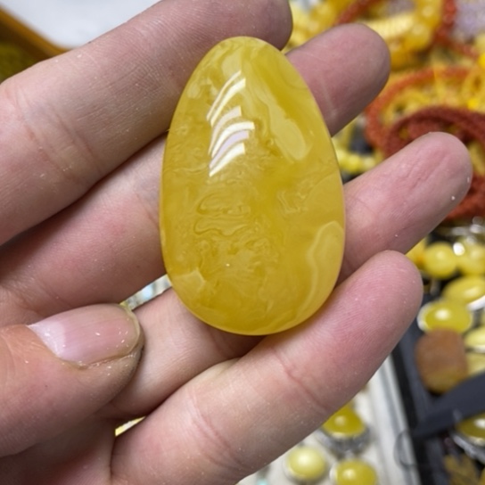 蜜蜡裸石未镶嵌吊坠