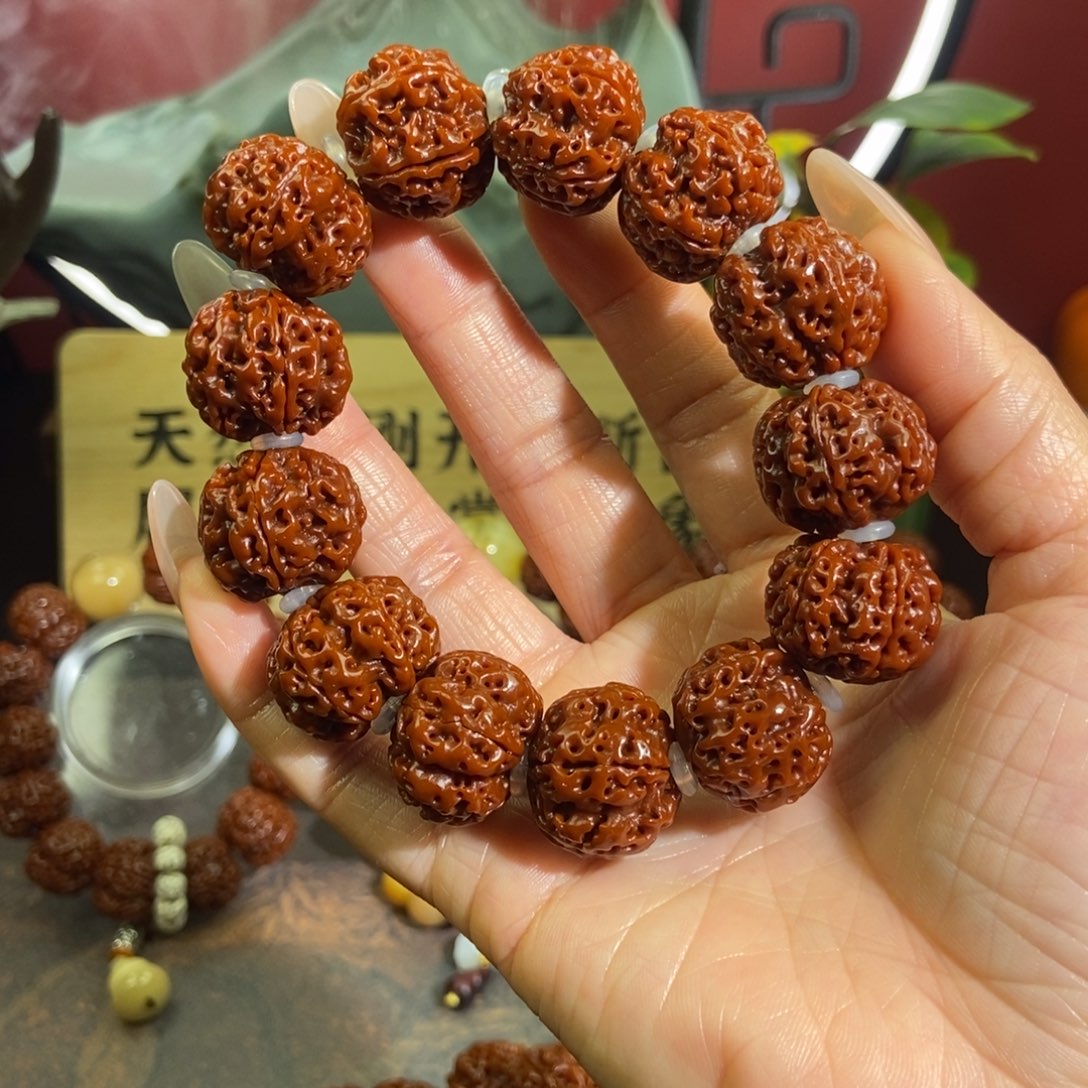 金刚菩提吊坠521素。           