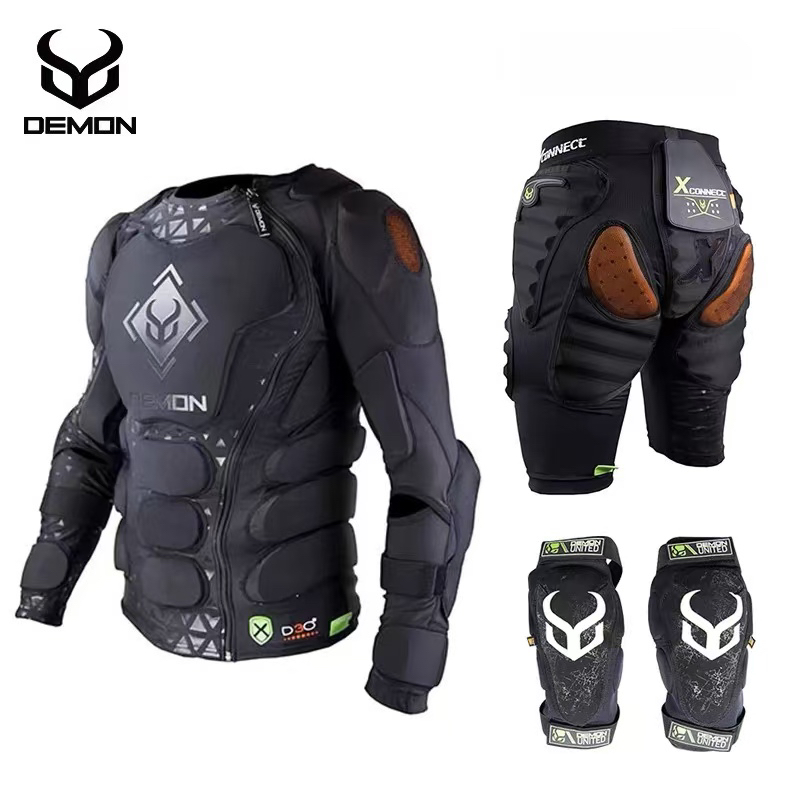 户外运动滑雪护具内穿护甲 D30装备护臀裤防摔垫女男护具