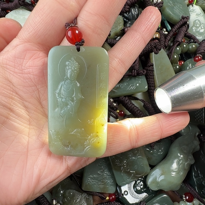 和田玉颈饰未镶嵌