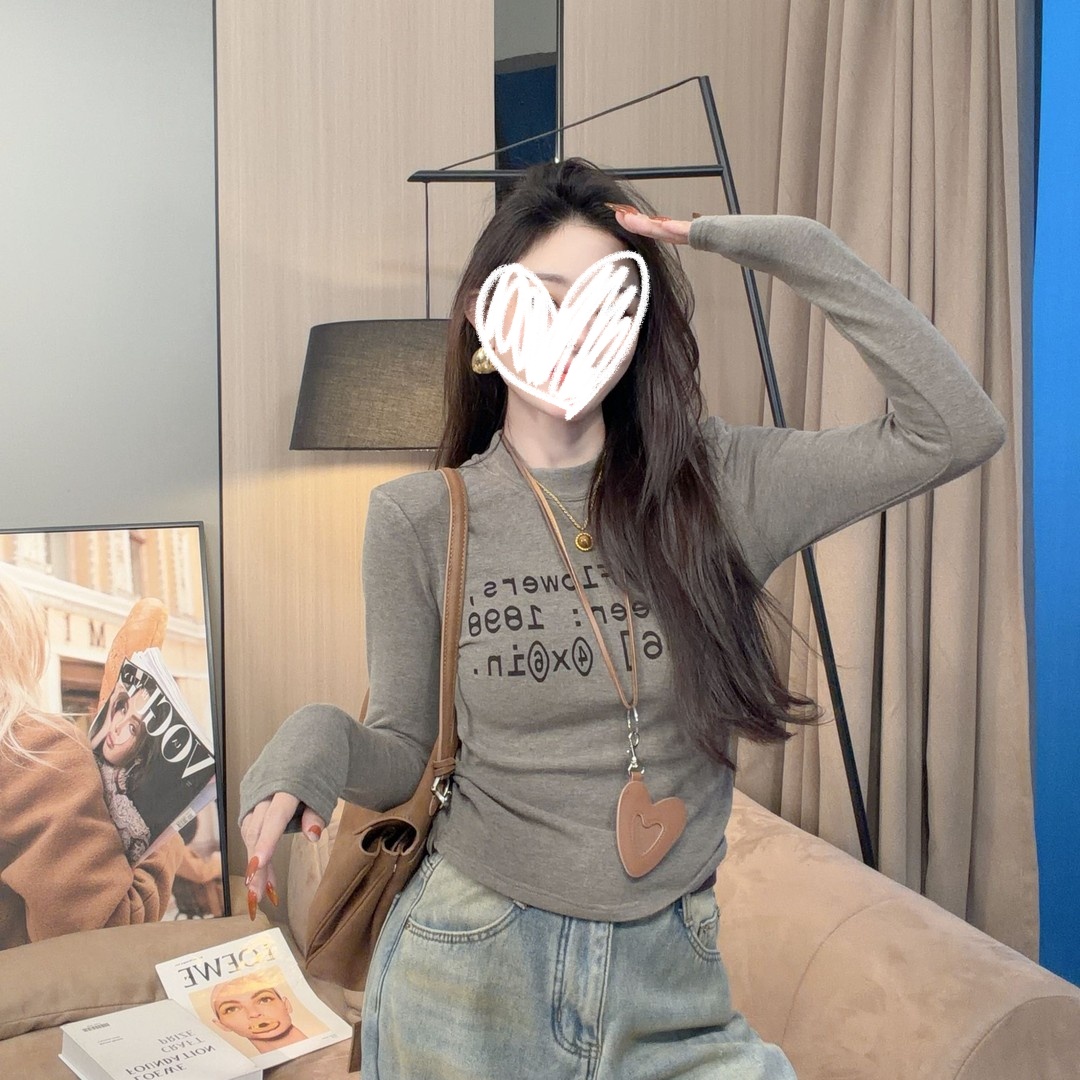 【SuSuqueen】韩版复古字母印花长袖T恤女冬季新款修身显瘦T恤