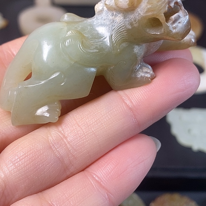 和田玉（糖玉）车挂未镶嵌鬼*