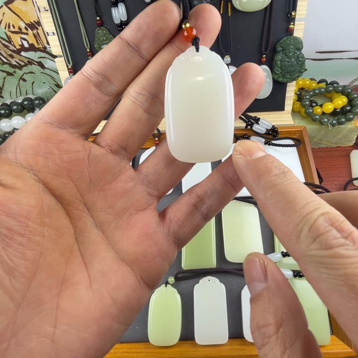 无***子玉平安无事牌暖白35精品祥云福利