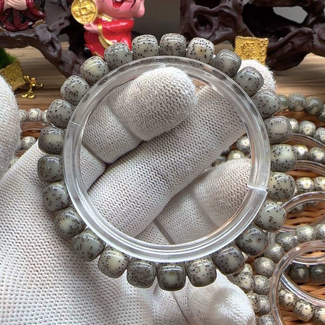 K***M星月菩提吊坠卡9黑冰侧留白