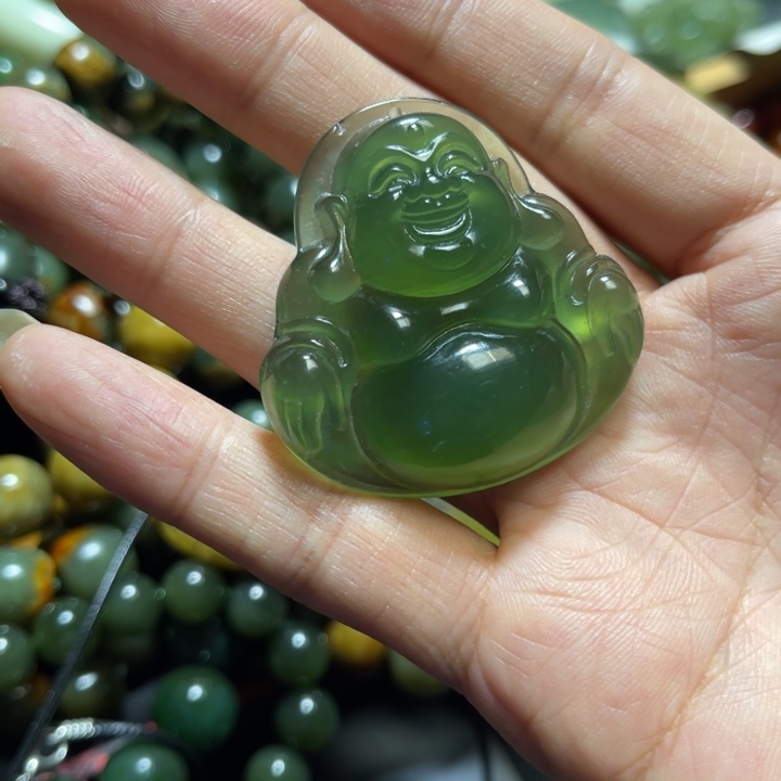 蛇纹石玉未镶嵌颈饰