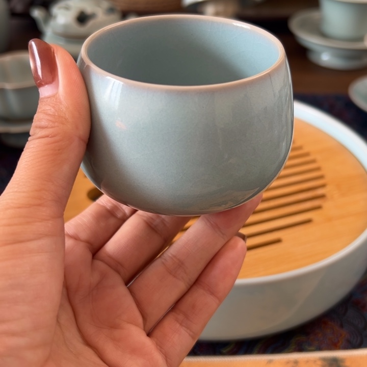 瓷杯子天青色釉水龙蛋杯