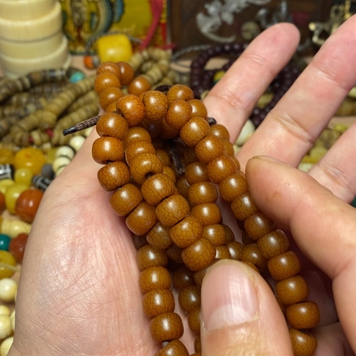 年***灭檀香紫檀（小叶紫檀）