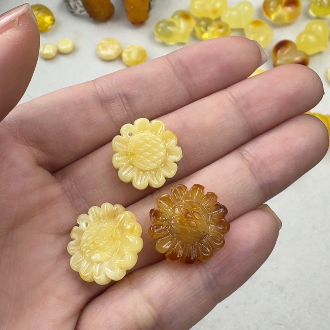 蝶***蜜蜡未镶嵌珠宝奇石全品三个