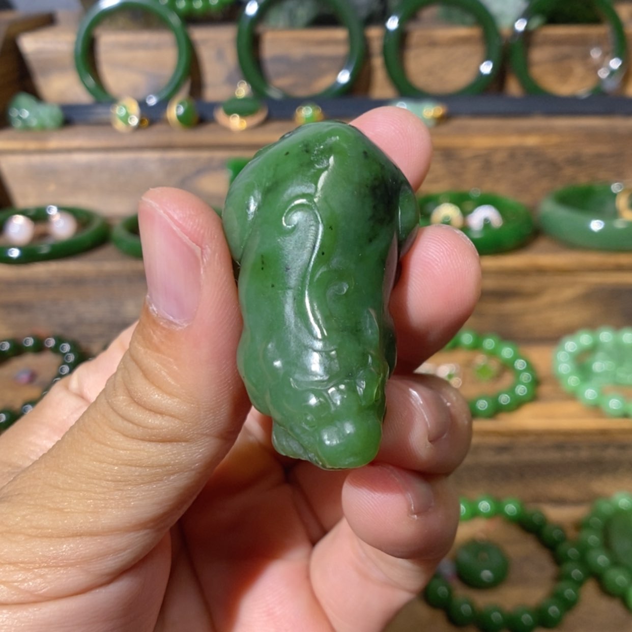 【闪购商品】吊坠(不含链)未镶嵌和田玉加拿大碧玉貔貅