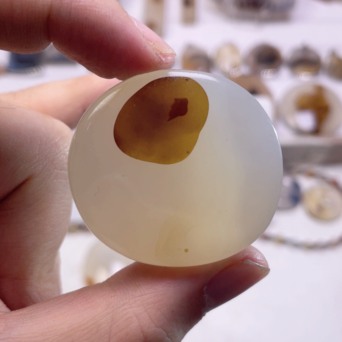 玛瑙/玉髓未镶嵌珠宝奇石