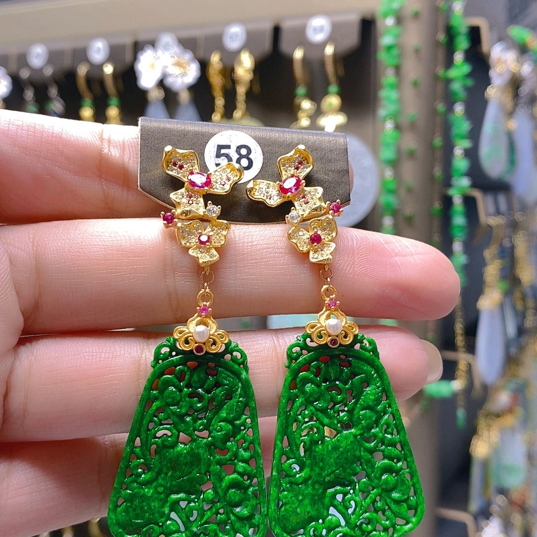 未镶嵌翡翠耳饰翡翠