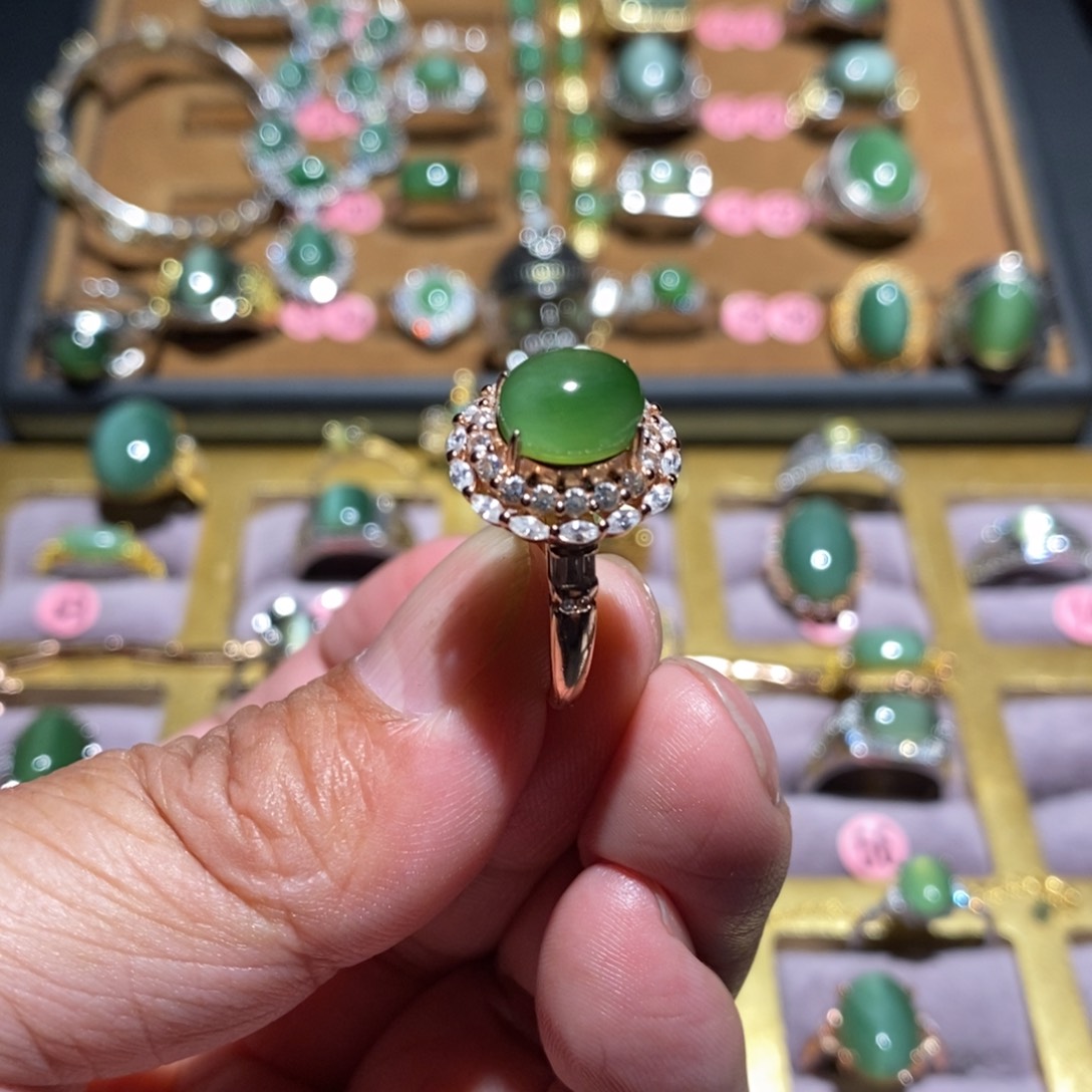 和田玉（碧玉）戒指未镶嵌