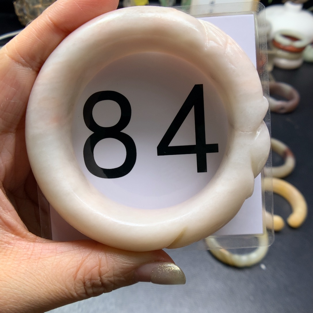 石英质玉手镯未镶嵌?**玫