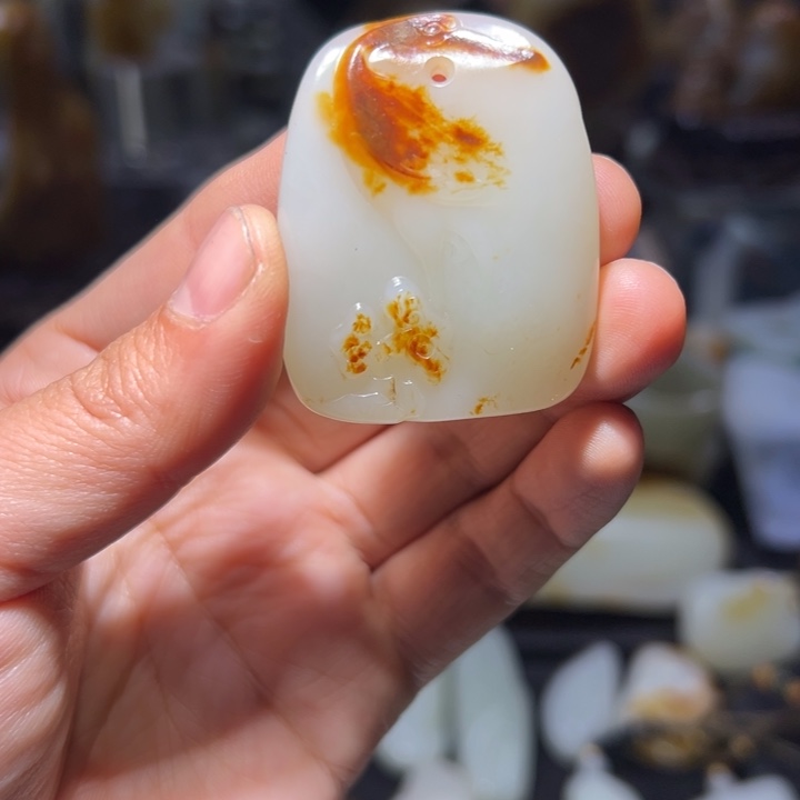 和田玉（白玉）车挂未镶嵌