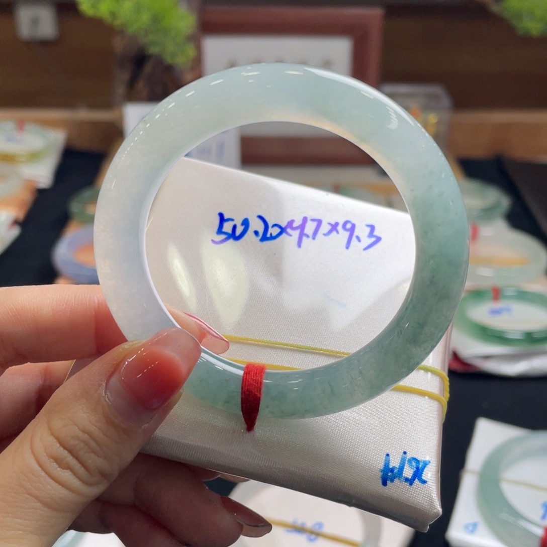 翡翠手镯未镶嵌50.2圆