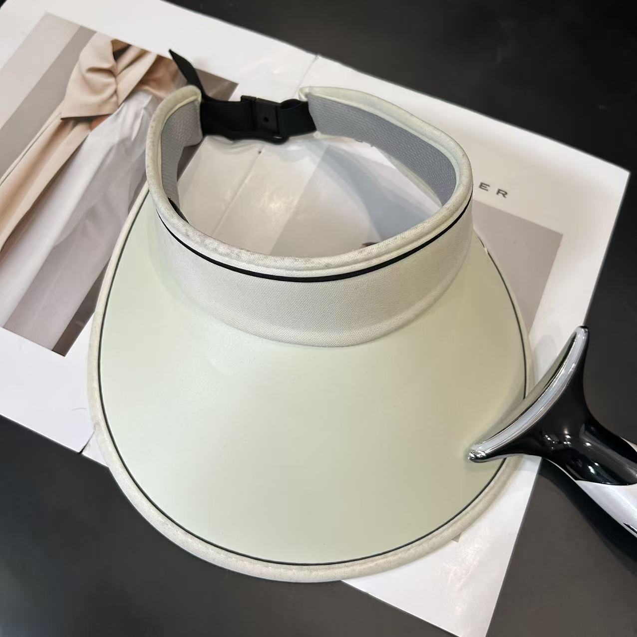 日常简约休闲百搭//仪//遮阳防晒帽Y156