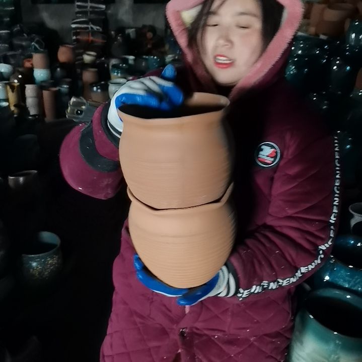 红陶口19高19瑕疵两