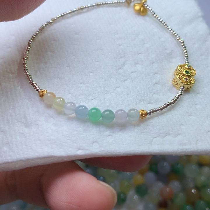 翡翠颈饰未镶嵌猪猪