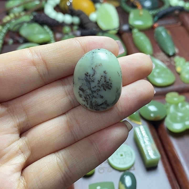 岫岩河磨玉（透闪石质玉）挂件未镶嵌