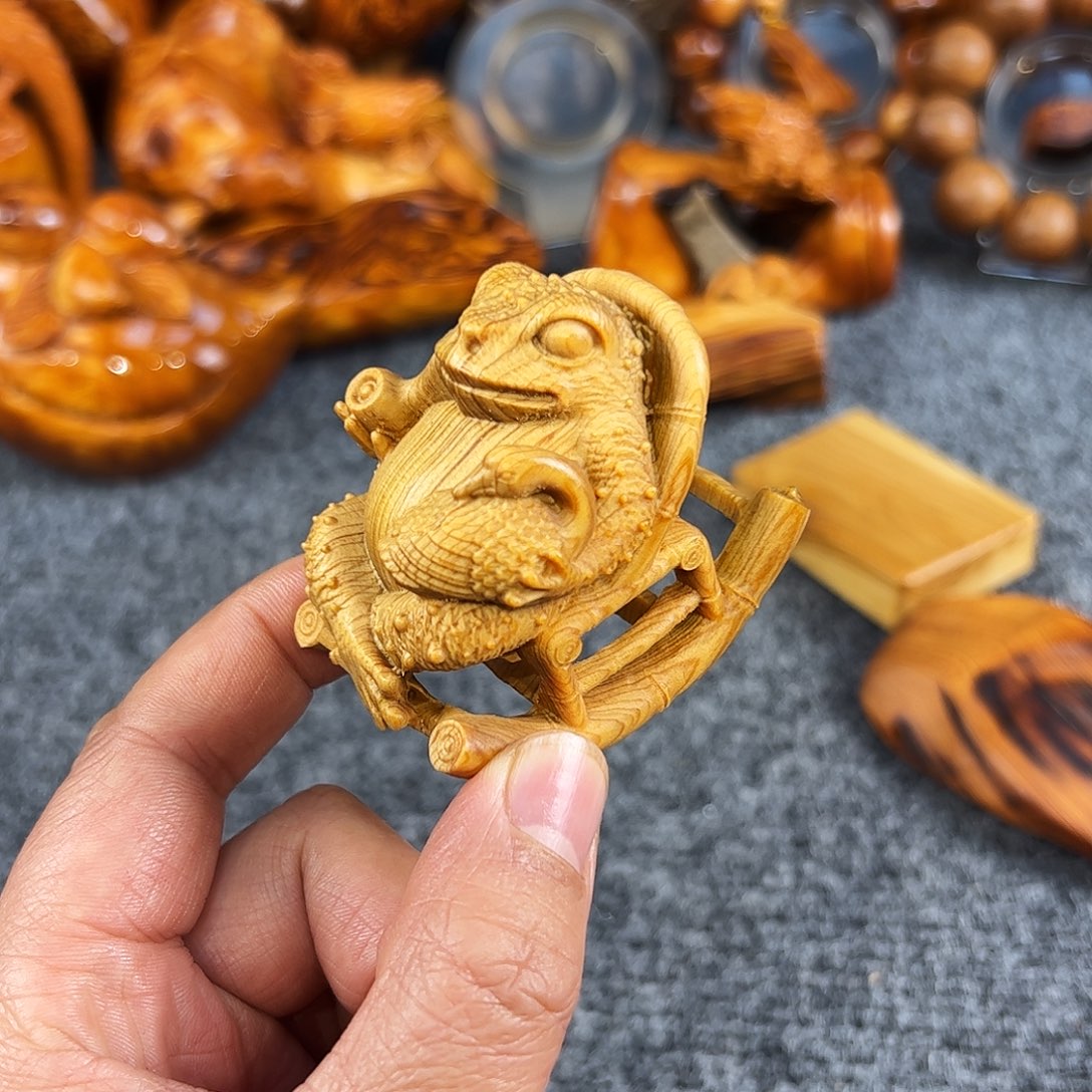 柏木太行崖柏溏心手把件