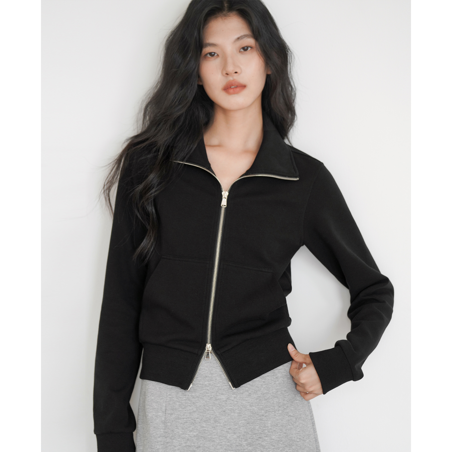【现现清清】EIGHTHMONTH 黑色双拉链短款外套女翻领修身AC150893