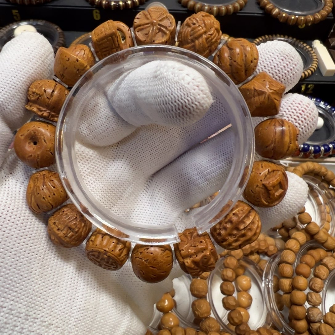 菩提无事牌桃核多宝