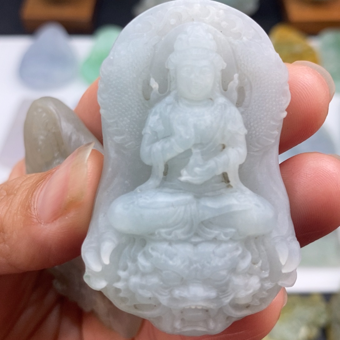 定制翡翠未镶嵌玉龙观音