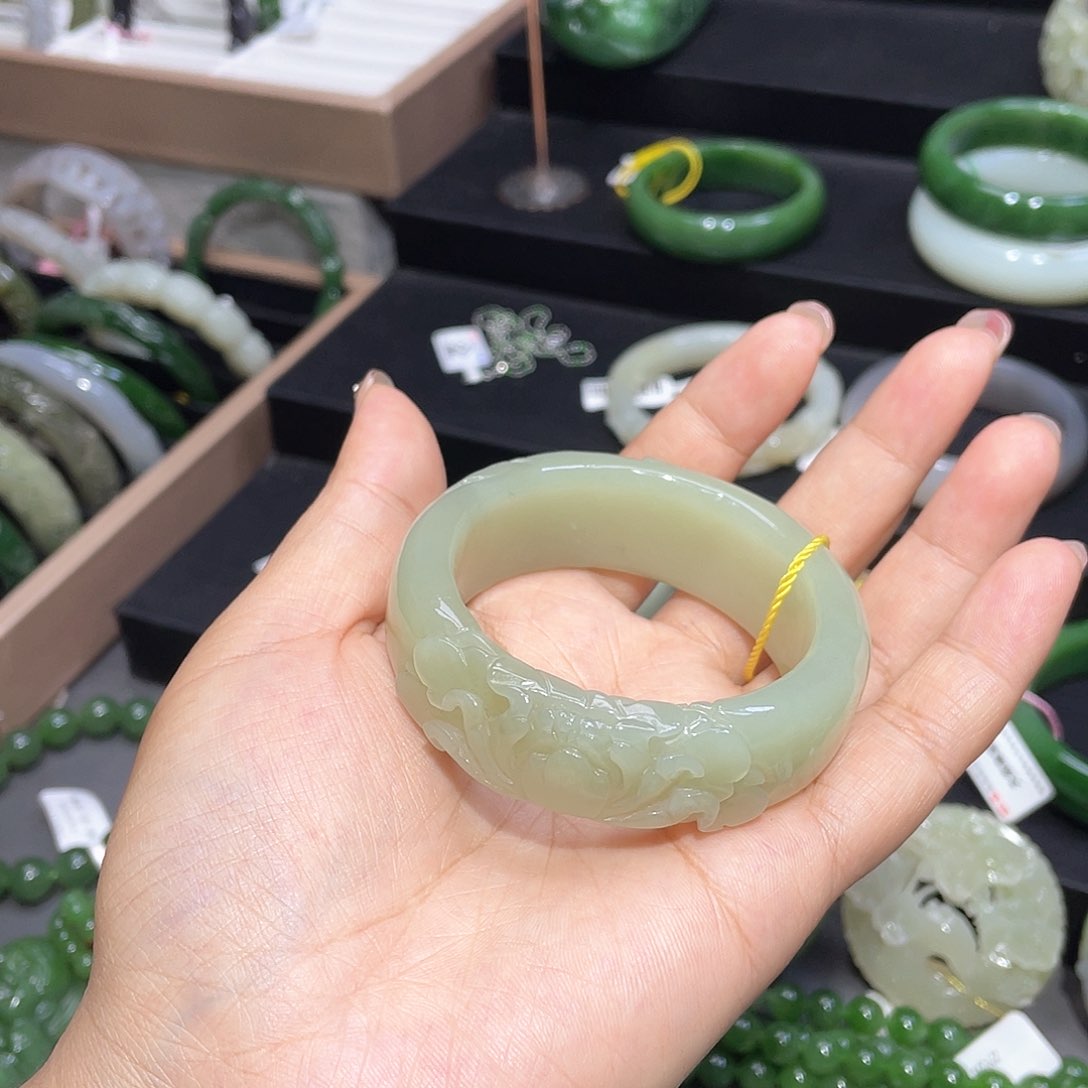 和田玉手镯5152圈口13未镶嵌