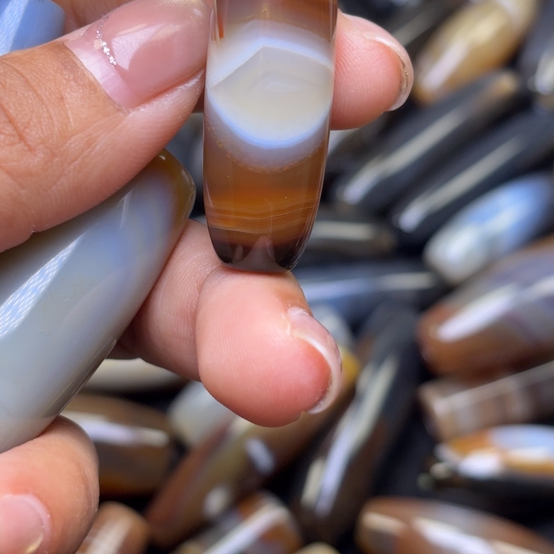 Y***S玛瑙/玉髓未镶嵌颈饰