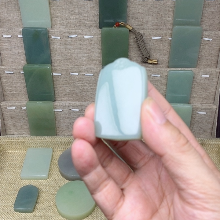 颈饰未镶嵌和田玉（糖玉）45687