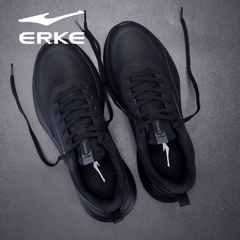 鸿星尔克男鞋冬季新款皮面跑步鞋户外防水黑武士旅游鞋黑色运动鞋