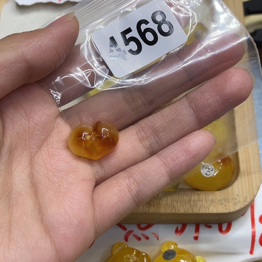 琥珀未镶嵌珠宝奇石蜜蜡