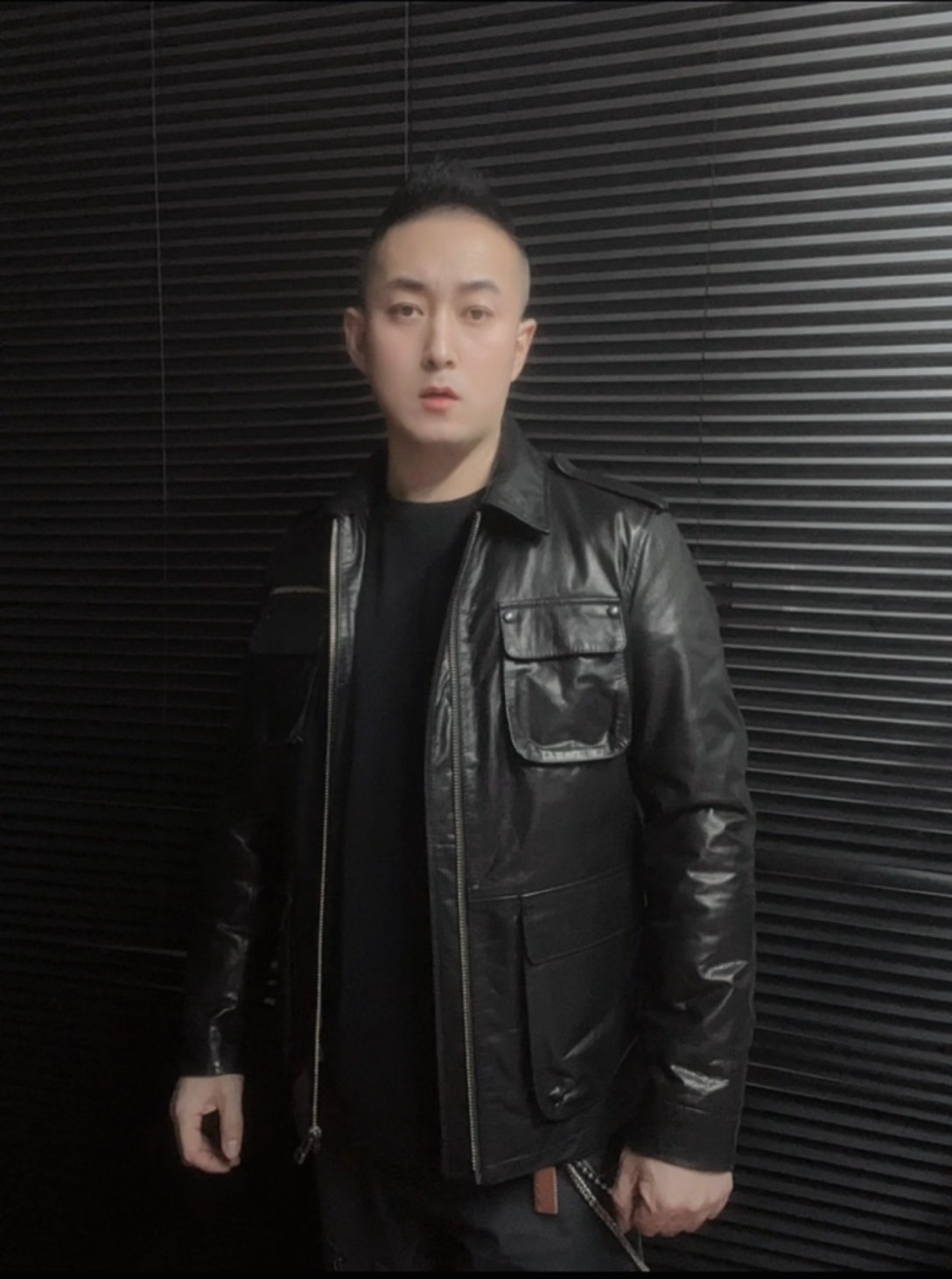 冬季翻领冬季男头层牛皮机车皮衣休闲简约