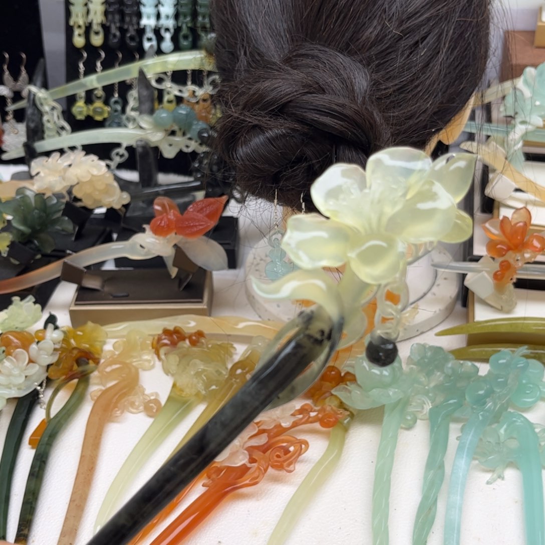 双***花蛇纹石玉合金发簪